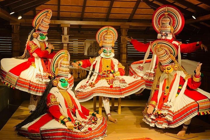 6-Day Private Kerala Tour from Kochi: Backwaters, Periyar & Spice Villages photo 3