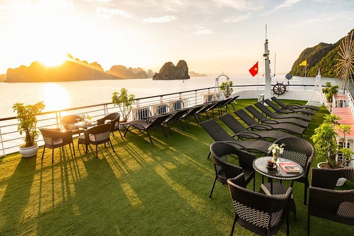 Halong Bay Day Cruise from Hanoi: Titop Island, Surprise Cave & Kayaking photo 3