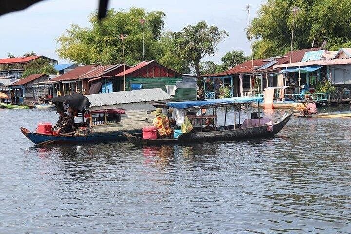 Chong Khneas & Tonle Sap Lake: Half-Day Boat Tour to Floating Villages