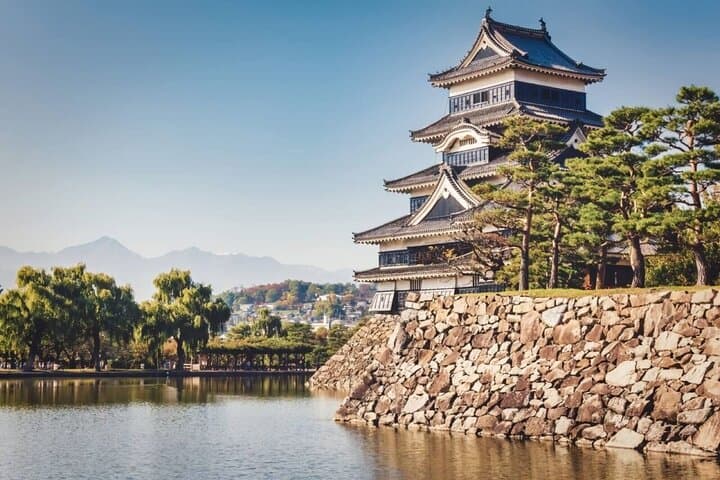 Kamikochi and Matsumoto Day Tour from Nagano: Alpine Walks and Castle History photo 2