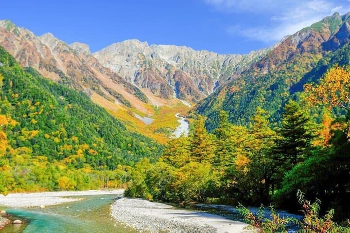 Kamikochi and Matsumoto Day Tour from Nagano: Alpine Walks and Castle History photo 3