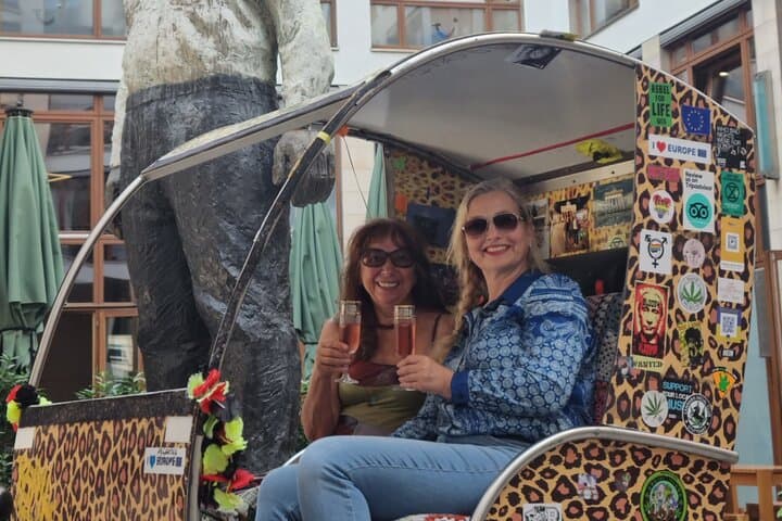 Romantic Berlin Rickshaw Rickshaw & Photo Tour from Brandenburg Gate photo 2