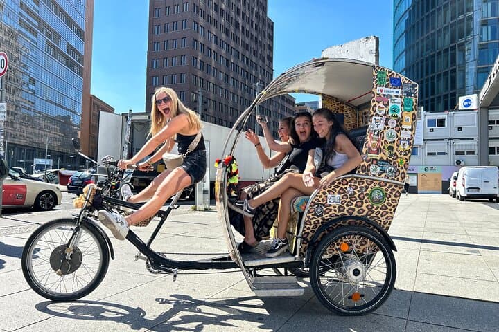 Berlin Rickshaw Tours: Classic City Sightseeing by Rikscha photo 2