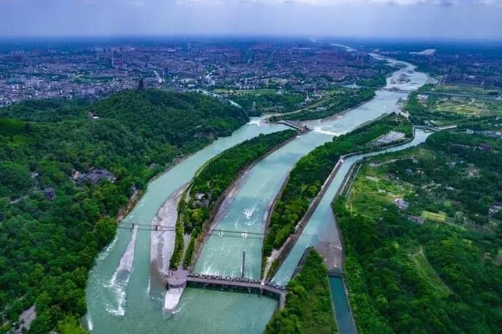 Dujiangyan and Mt. Qingcheng Day Tour — Pandas, Ancient Irrigation & Mountain Hike photo 4