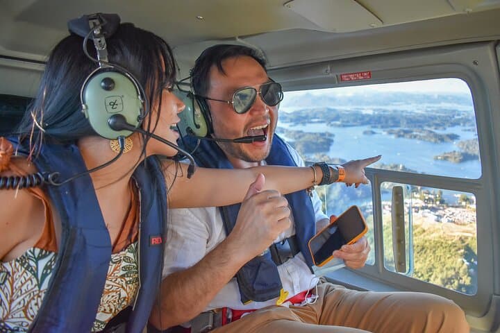 Medellín to Guatapé Helicopter Tour — Peñol & Reservoir Round Trip photo 2