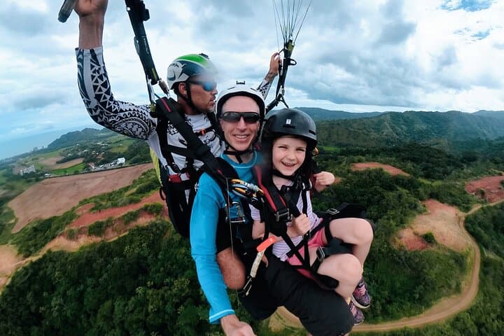 Paraglide Jaco Beach: VIP Family Tandem Flight with Kids & Dogs photo 2