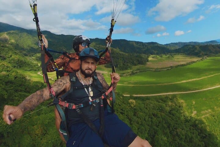 Soar Over Jacó: Tandem Paragliding From Las Terrazas (900 ft Guaranteed) photo 2