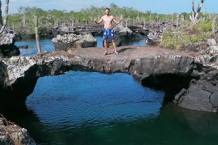 12-Day Galapagos Explorer: Santa Cruz, Isabela & San Cristobal Itinerary photo 3