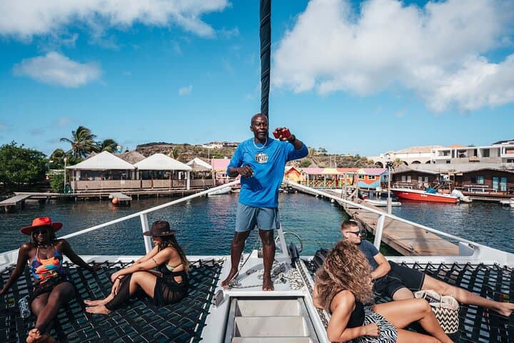 Curacao West Coast Full-Day Catamaran: Beaches, BBQ & the Blue Room photo 4