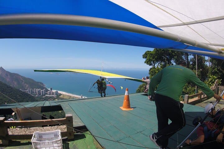 Hang Gliding Rio: Tandem Flights from Pedra Bonita over São Conrado photo 3