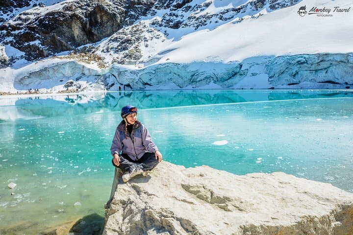 Charquini Lagoon Full-Day Hike: Emerald Lake Trek from La Paz photo 2