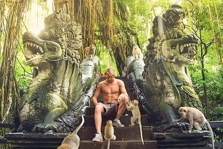 Private Ubud Art Village Tour: Batuan, Monkey Forest & Sumampan Waterfall Day Trip