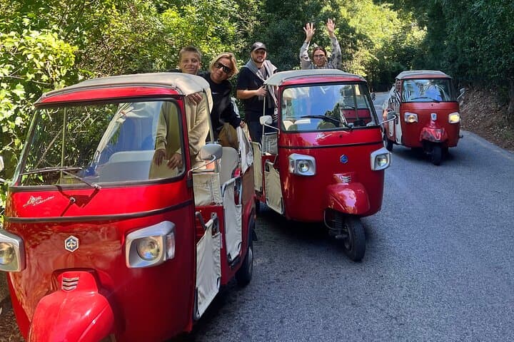 Full-Day Private Tuk-Tuk Tour in Sintra — Palaces, Forests & Coastal Cliffs photo 3
