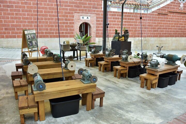 Yilan One-Day Private Tour: Kavalan Whisky, Traditional Arts & Meihua Lake photo 5