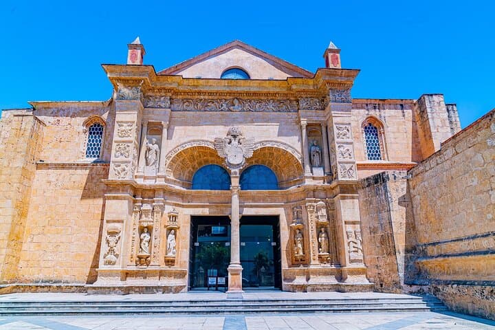 Santo Domingo Day Trip from Punta Cana: Colonial Zone, Tres Ojos & Museums photo 5