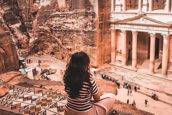 Amman to Petra and Wadi Rum: Full-Day Private Tour from Amman