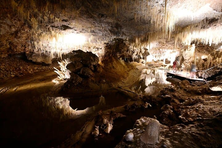 Private Lake Cave Tour from Margaret River — Guided Underground Lake Experience photo 2
