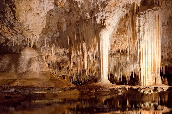 Private Lake Cave Tour from Margaret River — Guided Underground Lake Experience photo 3