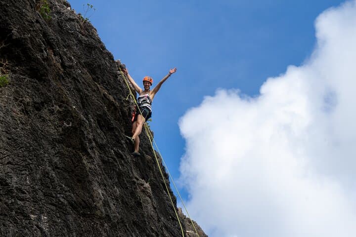 Conquer Curaçao’s Tafelberg: Half-Day Rock Climbing Adventure photo 2