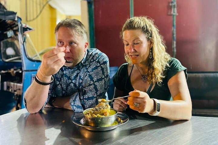 Colombo Night Food Experience: Best Street Food & Seafood Tour photo 2