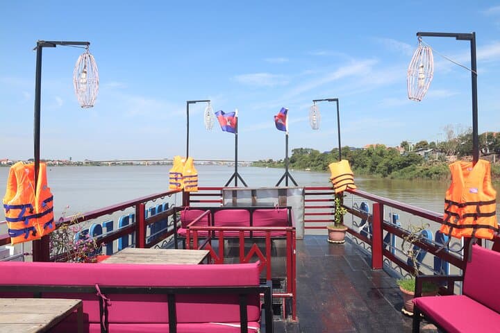 Mekong and Tonle Sap River Cruise: Phnom Penh to Siem Reap by Boat and Road photo 6