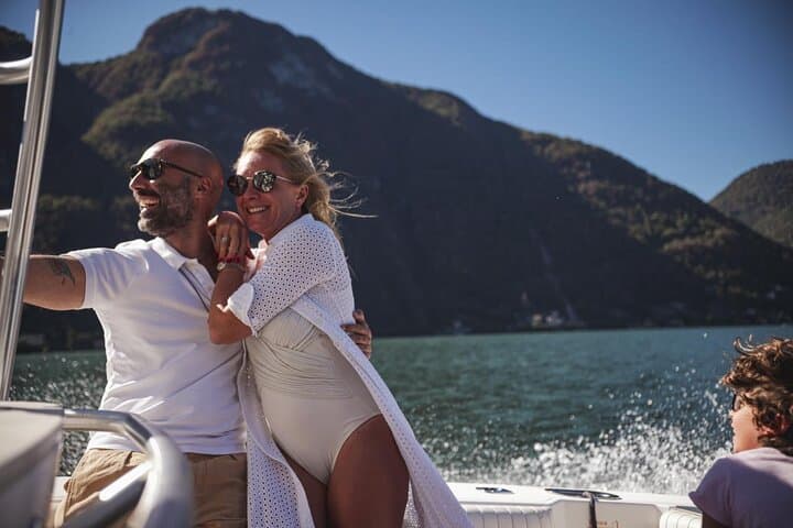 Private 3-Hour Lake Como Boat Tour with Prosecco, Swim Stops & Villa Views