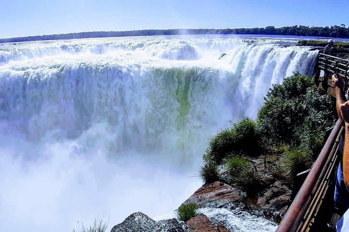 Exploring Iguazu Falls: Private Full-Day Brazil & Argentina Tour with Tickets
