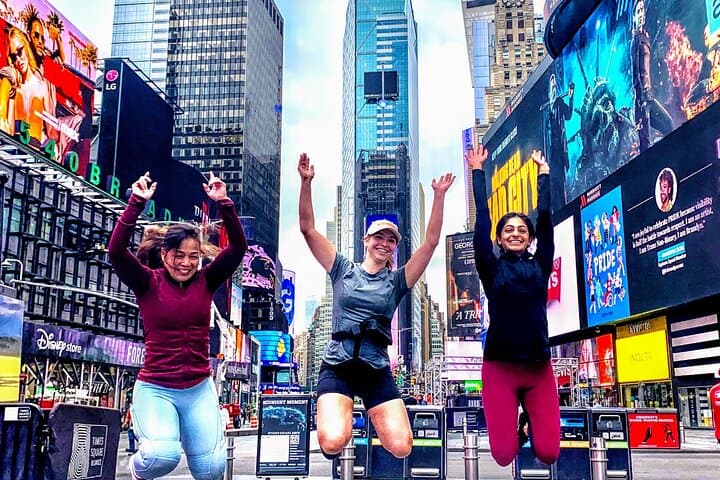Morning Walking Tour of Times Square: 1-Hour NYC Broadway & Landmarks photo 4