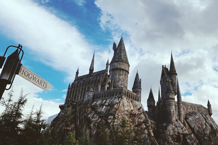 Shuttle to the Silver Screen: Round-Trip Transport from Anaheim to Universal Studios Hollywood photo 4
