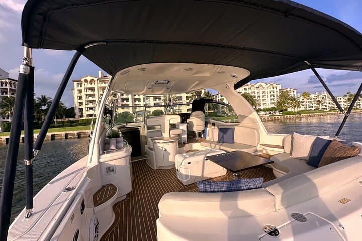 South Beach Yacht Charter on DREAMER — Biscayne Bay Day Cruises from Miami Beach photo 6
