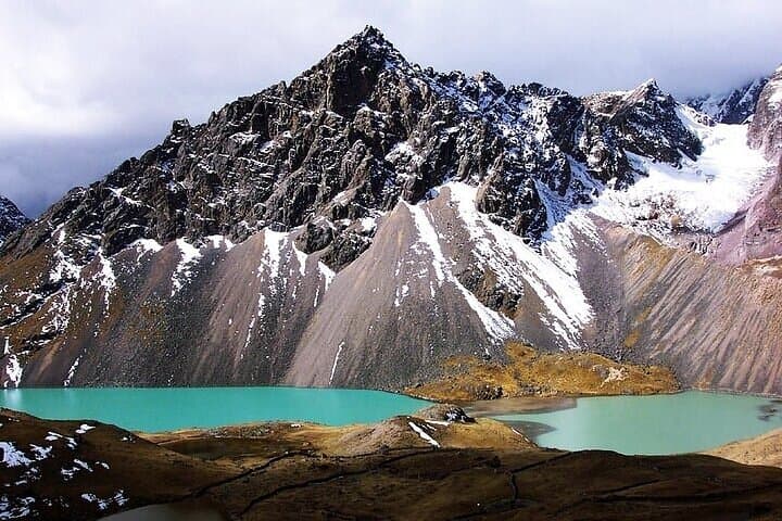 Full-Day Ausangate 7 Lagoons Trek with Pacchanta Hot Springs and Coca Ceremony photo 4