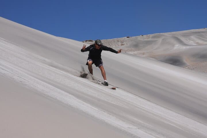 Half-Day Sandboard Adventure in Arequipa: Dunes, 4x4 and Volcano Views photo 5