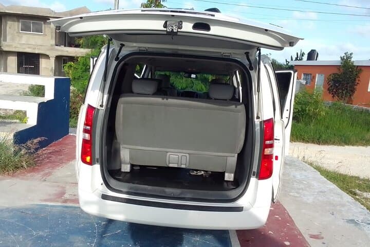 Punta Cana Airport (PUJ) Private SUV Transfer to Punta Cana & Bavaro Hotels photo 2