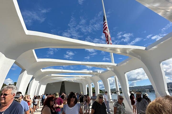 Pearl Harbor USS Arizona Memorial Small-Group Tour — Half-Day History & Honolulu Landmarks