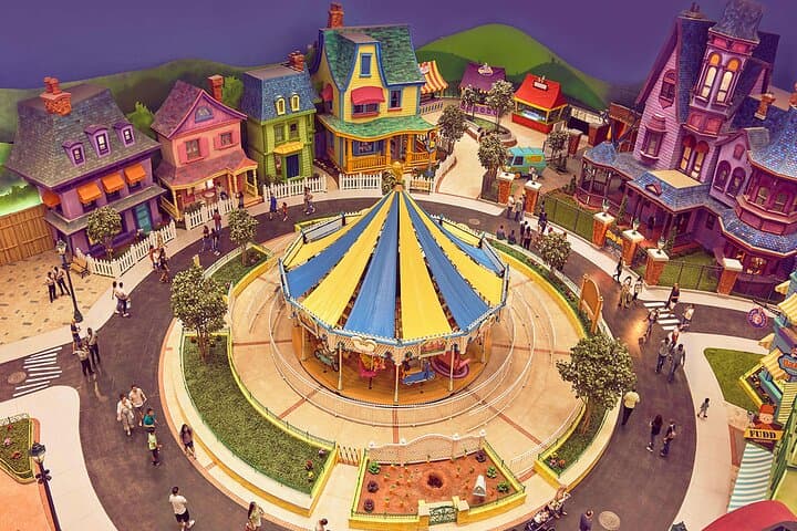 Warner Bros. World Abu Dhabi: Complete Guide to Yas Island's Indoor Theme Park photo 4