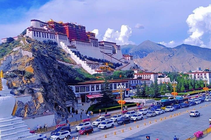 10-Day Tibet Adventure: Lhasa, Yamdrok, Everest Views & Namtso Lake