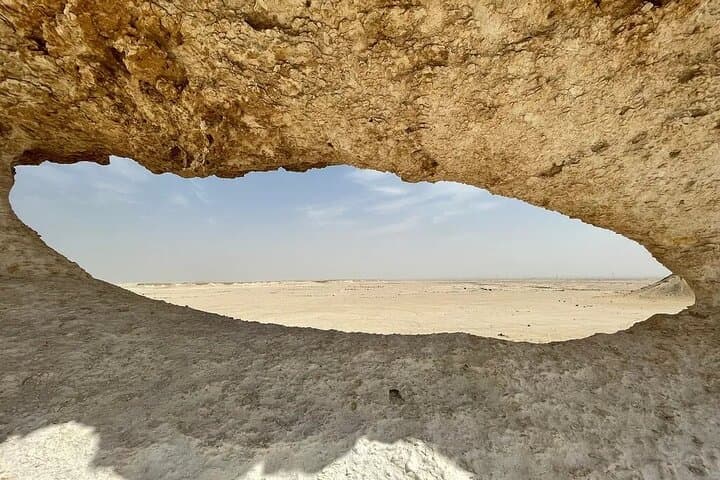 Zekreet Peninsula West Coast Tour: Mushroom Rock, Richard Serra & Camel Racing photo 2