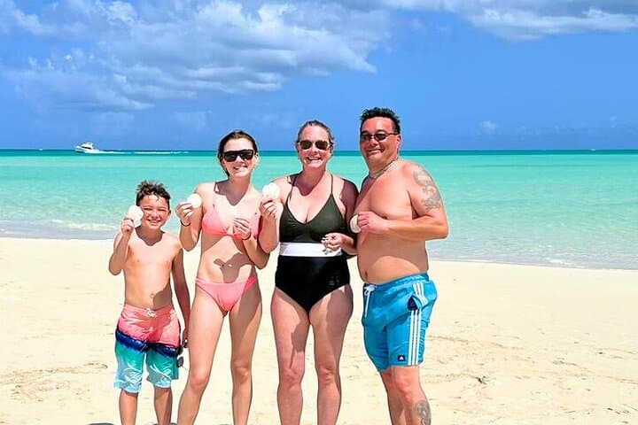 Providenciales Private Boat Tour: Snorkeling, Island Hopping & Noah's Ark photo 3