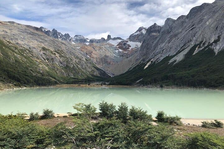 Hike Laguna Esmeralda from Ushuaia: Private Day Trek Through Fuegian Forests