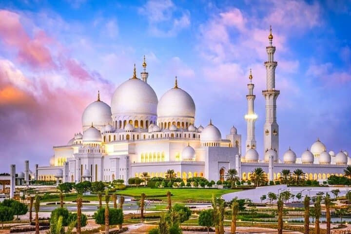 Private Abu Dhabi Full-Day Sightseeing Tour: Sheikh Zayed & Cultural Highlights