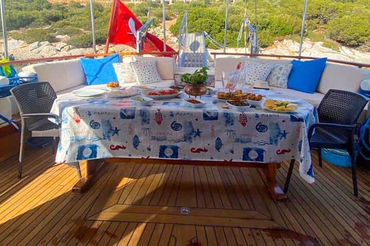 Private Bodrum Bays Boat Tour: 6-Hour Swim, Snorkel & Lunch photo 5