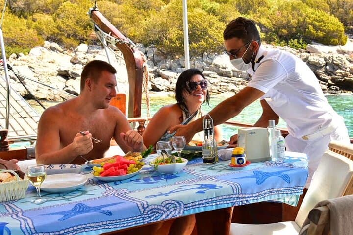 Private Bodrum Bays Boat Tour: 6-Hour Swim, Snorkel & Lunch photo 2