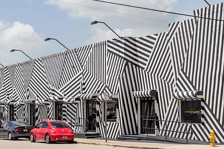 Wynwood Walls Private Tour: Explore Miami’s Street Art & Galleries photo 3