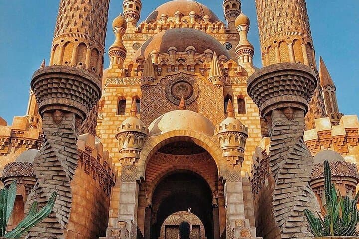Sharm El Sheikh Private Walk: Al Sahaba Mosque & Soho Square Tour photo 5