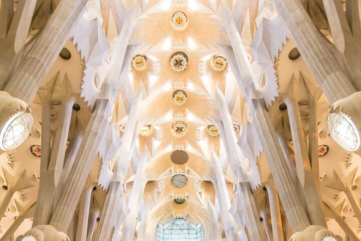 Sagrada Familia Revealed: Express-Entry Guided Tour photo 3