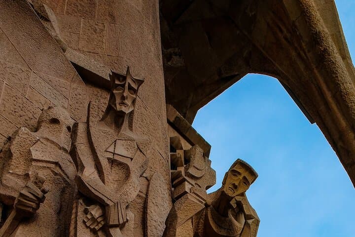 Sagrada Familia Revealed: Express-Entry Guided Tour photo 6