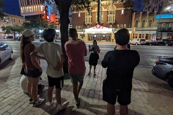 Downtown Austin Ghost Walk: Driskill Hotel to Texas State Capitol Haunted Tour