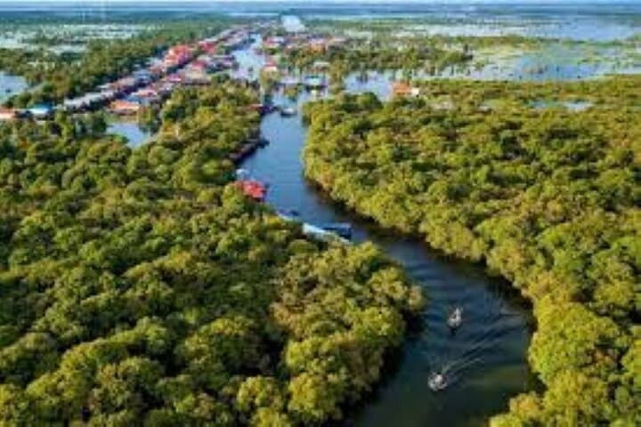 Kompong Phluk: Two Villages & Sunset Cruise on Tonle Sap Lake photo 4
