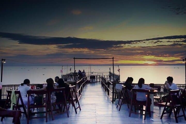 Tonle Sap Sunset Cruise: Floating Village Dinner on the Queen Tara photo 3