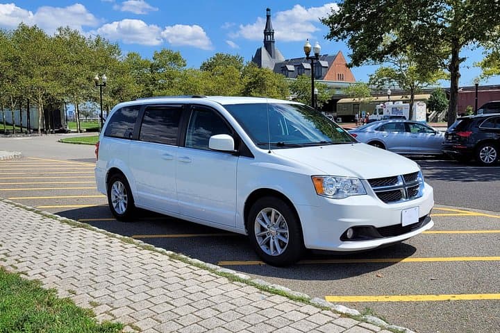 From Runway to Broadway: Private Transfer from Newark Airport to Times Square